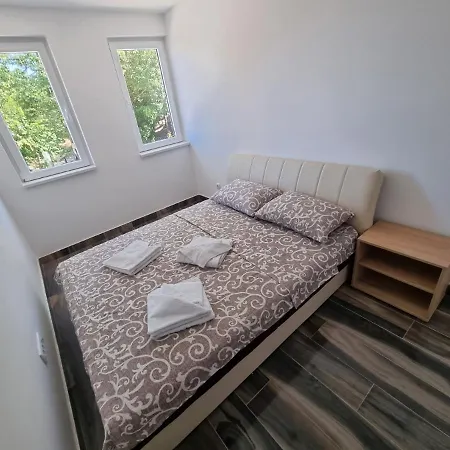 Simic Lux Srebrno Jezero Apartman *