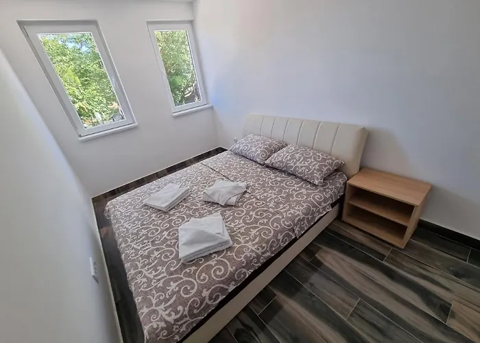 Simic Lux Srebrno Jezero Apartman *